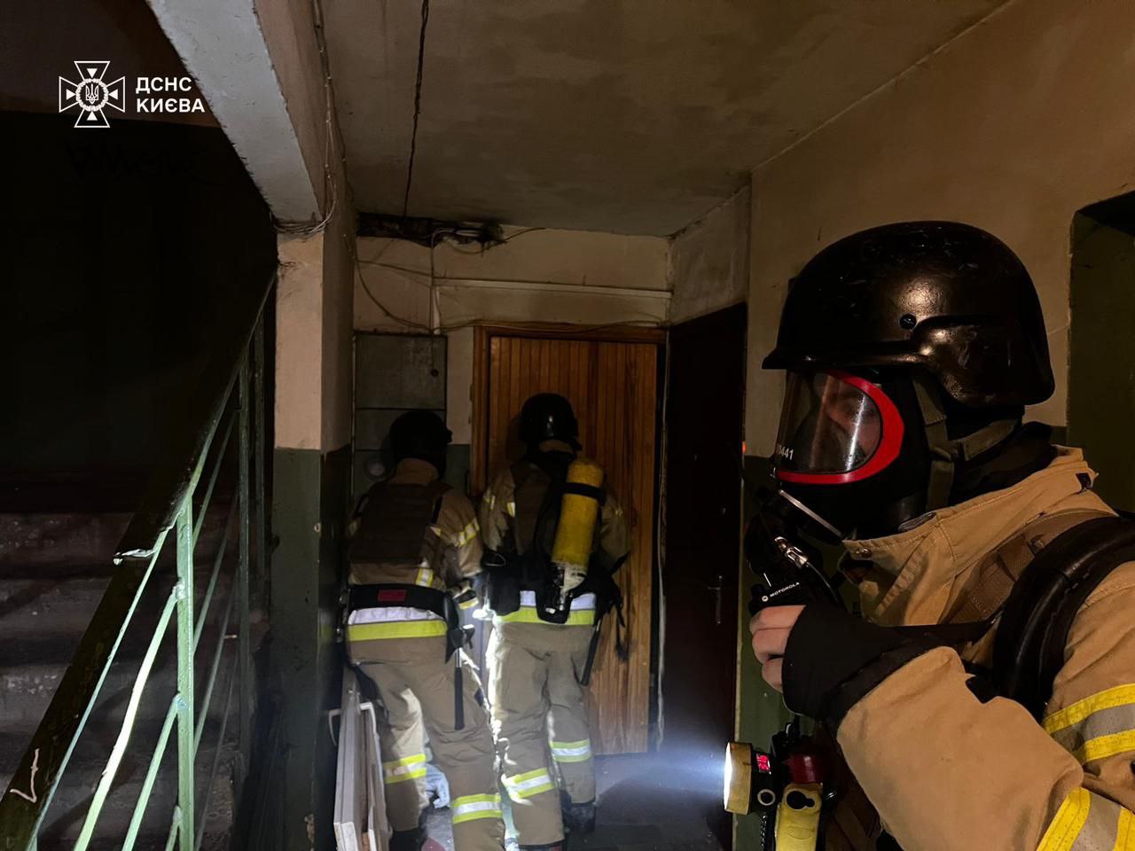 Падение обломков БПЛА на Соломенке в Киеве: пострадали 9 человек, среди них ребенок